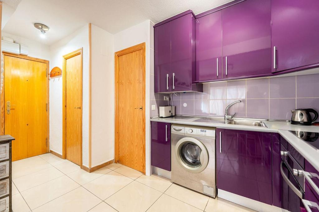 Apartamento En El Centro A Un Minuto De La Playa Benidorm Luaran gambar
